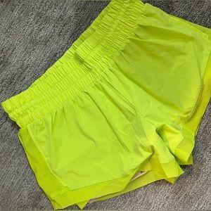 IVL short Neon Yellow